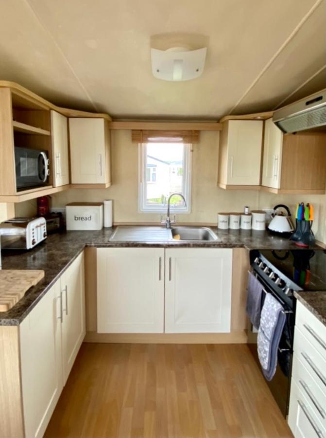 Cosy caravan Kingston upon Hull Exterior foto