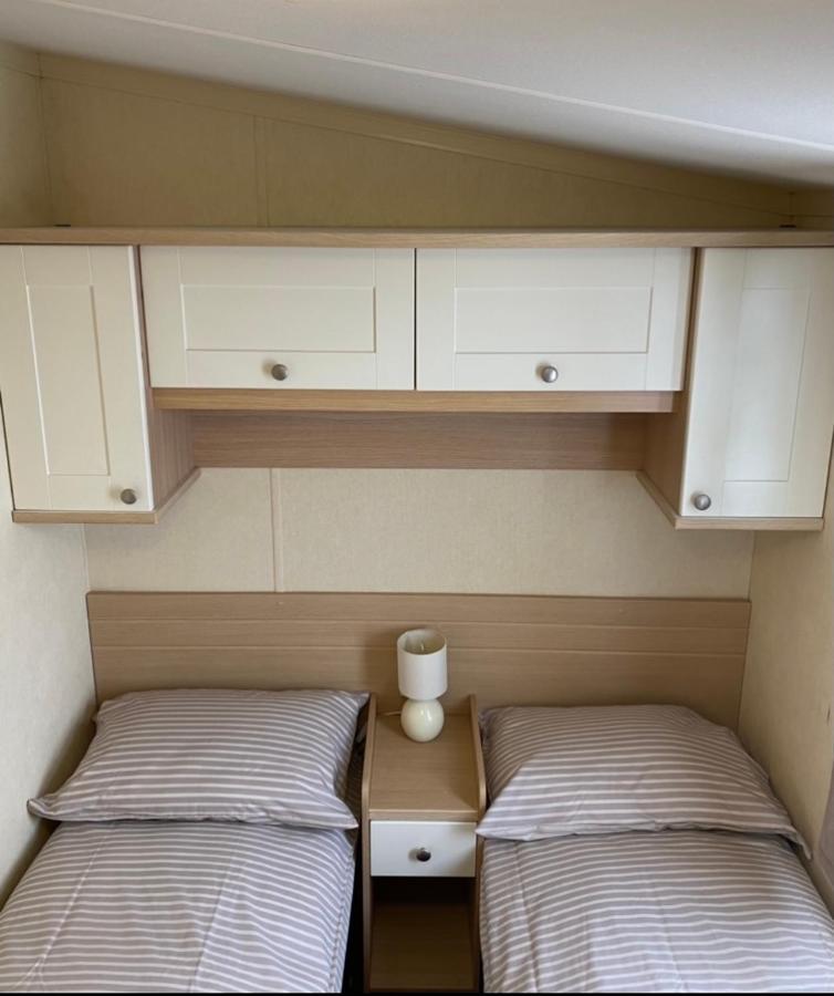 Cosy caravan Kingston upon Hull Exterior foto